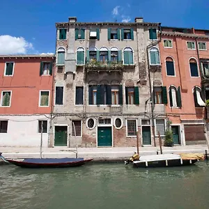 Di.gianfranco Piano Nobile Italien
